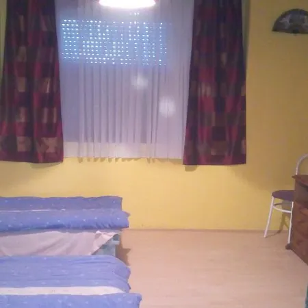 Guest house Rozsa Sandor Vendeghaz *